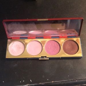 Mac Wonder Woman eyeshadow pallet